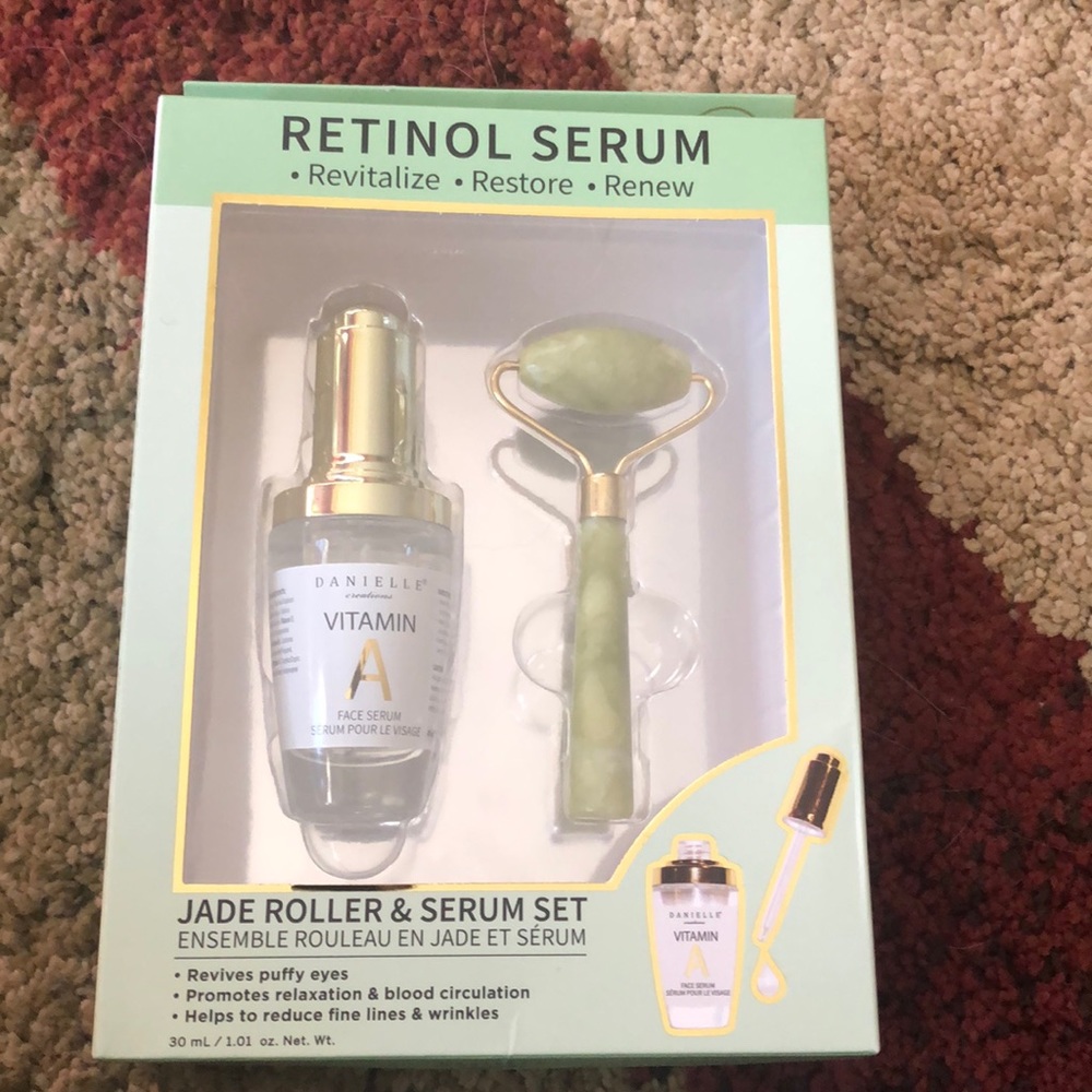 NIB jade roller and retinol serum